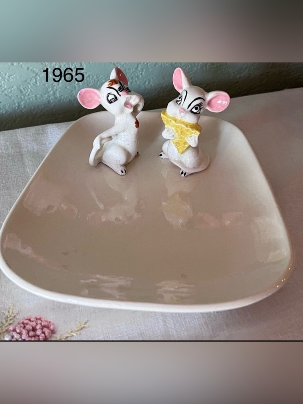 Adorable 1965 MCM Cheese Platter – Hand-Painted Mice Design